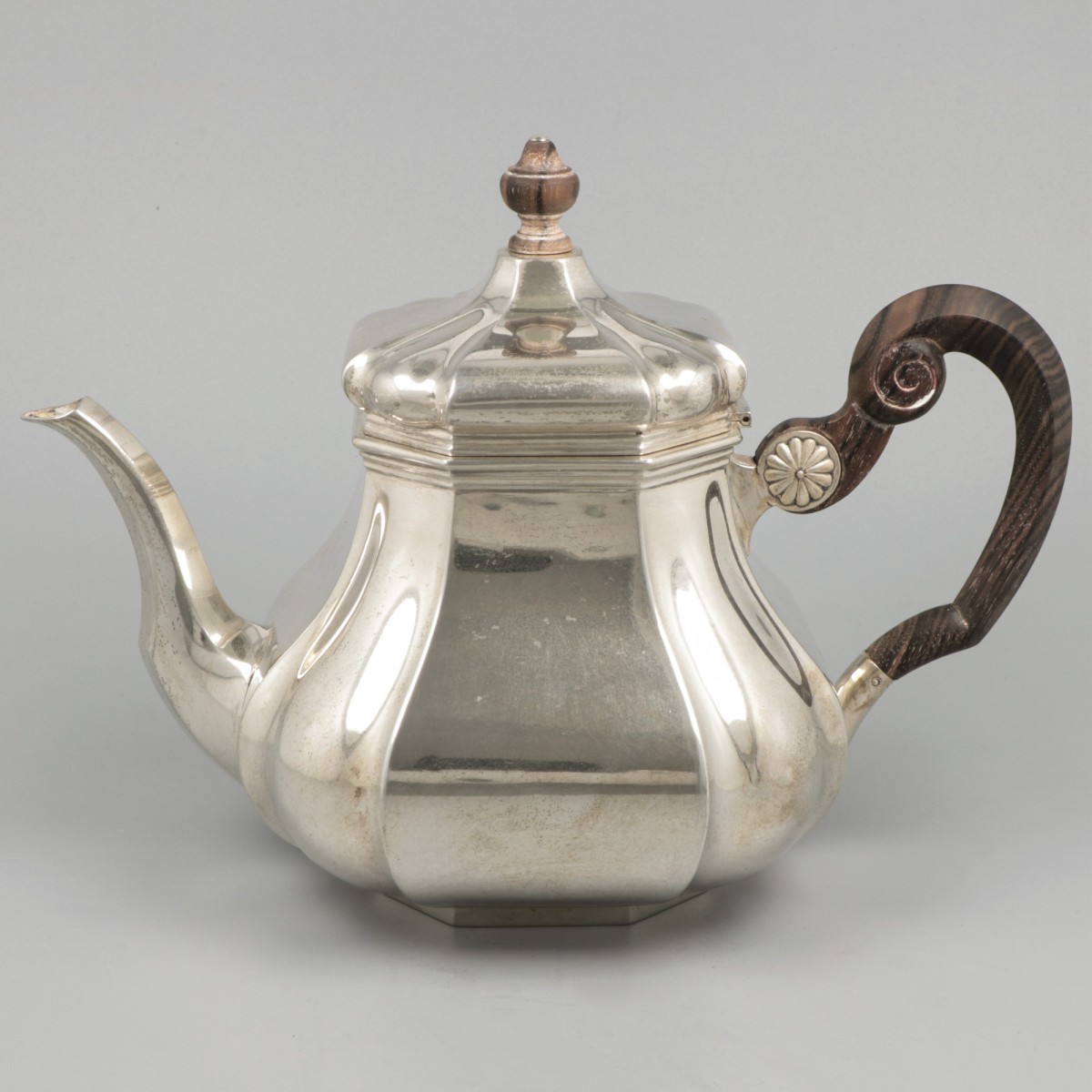 Theepot zilver.