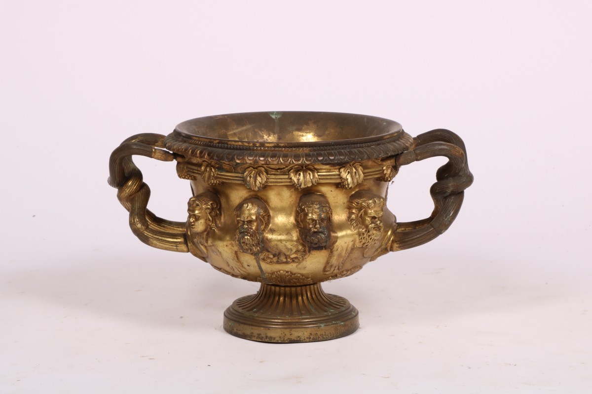 Een verguld bronzen jardinière, ca. 1900.