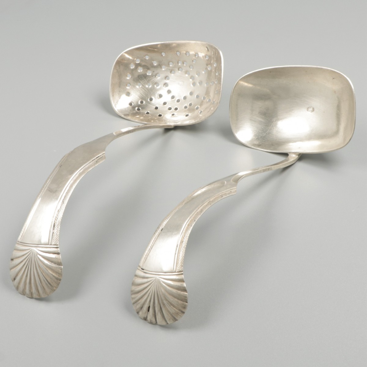 2-delige set scheplepels zilver.