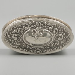Kaptafeldoosje zilver.