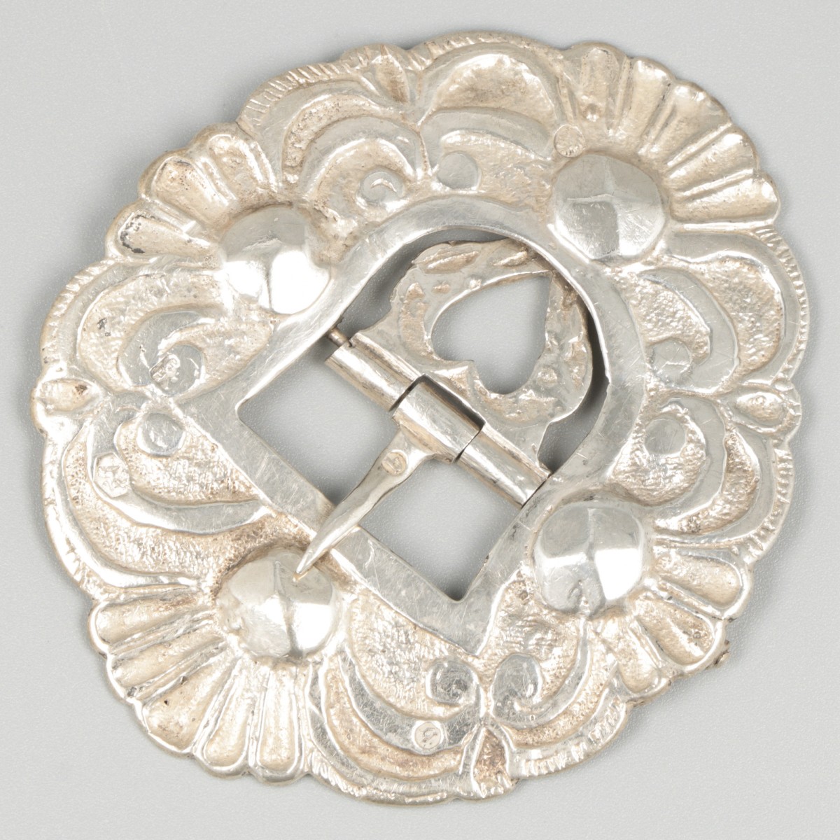 Gesp zilver.