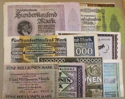 Germnay. Album 600 banknotes. Notgeld/Banknotes. Type 1920-1940. - Fine – UNC.