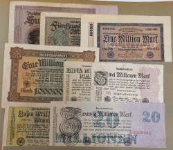 Germnay. Album 600 banknotes. Notgeld/Banknotes. Type 1920-1940. - Fine – UNC.