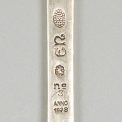 7-delig lot diverse lepels (o.a. een Corinium lepel) zilver.