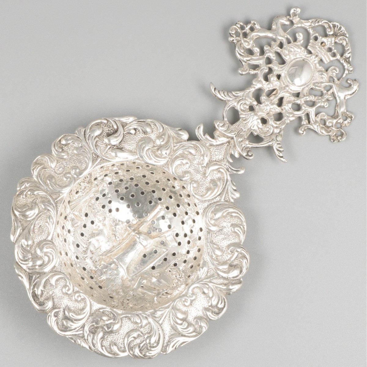 Theezeef zilver.