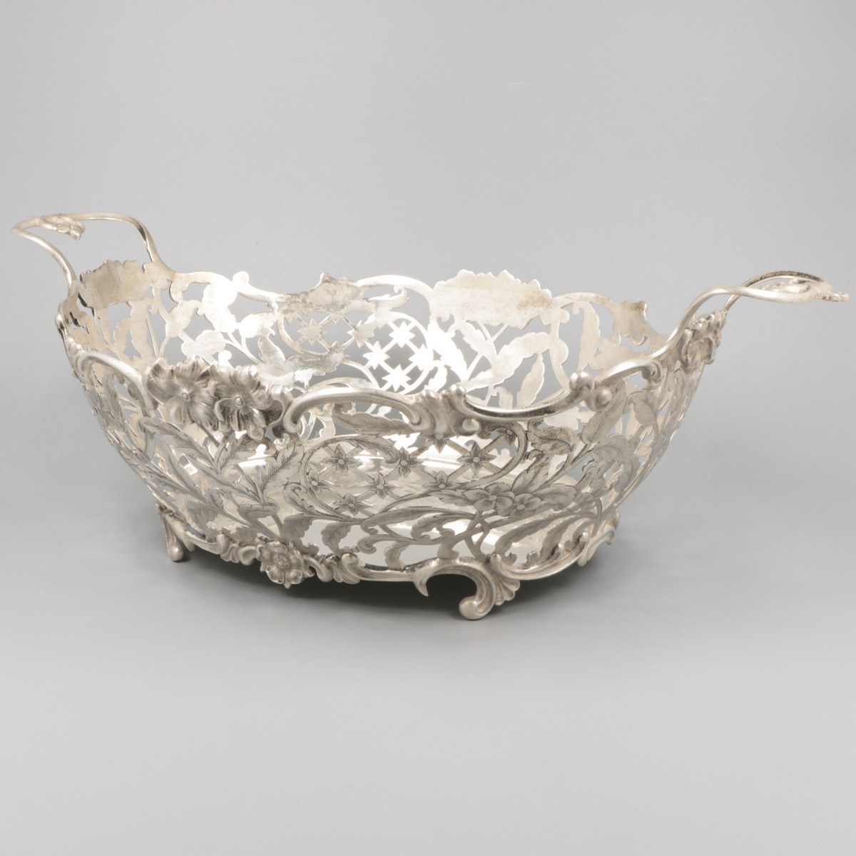 Broodmand zilver.