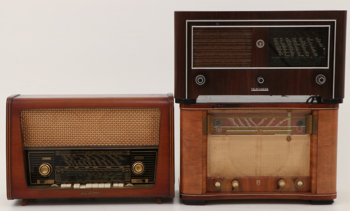 (3) delig lot Radio`s