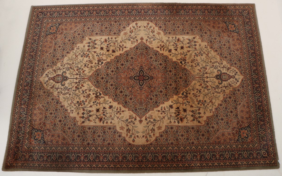 Een Heriz-tapijt,, Noord-West Iran, 20e eeuw.