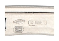 Antonini 18K witgouden design bangle armband bezet met ca. 0.40 ct. diamant.