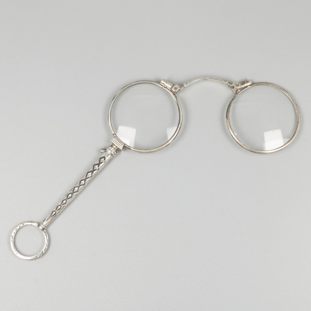 Lorgnette zilver.