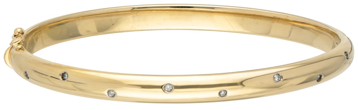 14 kt. Geelgouden bangle armband bezet met ca. 0.08 ct. diamant.