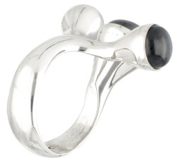 Sterling zilveren Finse design ring bezet met labradoriet door Valo-Koru Oy.