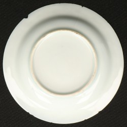 Een lot van (4) Porseleinen schoteltjes met ruiter en lansier decoratie. China, Kangxi.