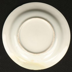Een lot van (4) Porseleinen schoteltjes met ruiter en lansier decoratie. China, Kangxi.