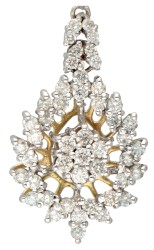 Poolse 18K bicolour gouden druppelvormige oorhangers bezet met ca. 2.00 ct. diamant.