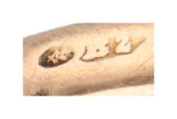 Antieke BWG 10 kt. roségouden navette ring bezet met roos geslepen diamanten.