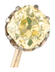 Antieke 14 kt. geelgouden reversspeld bezet met ca. 0.89 ct. oud cushion geslepen Fancy light yellow diamant.